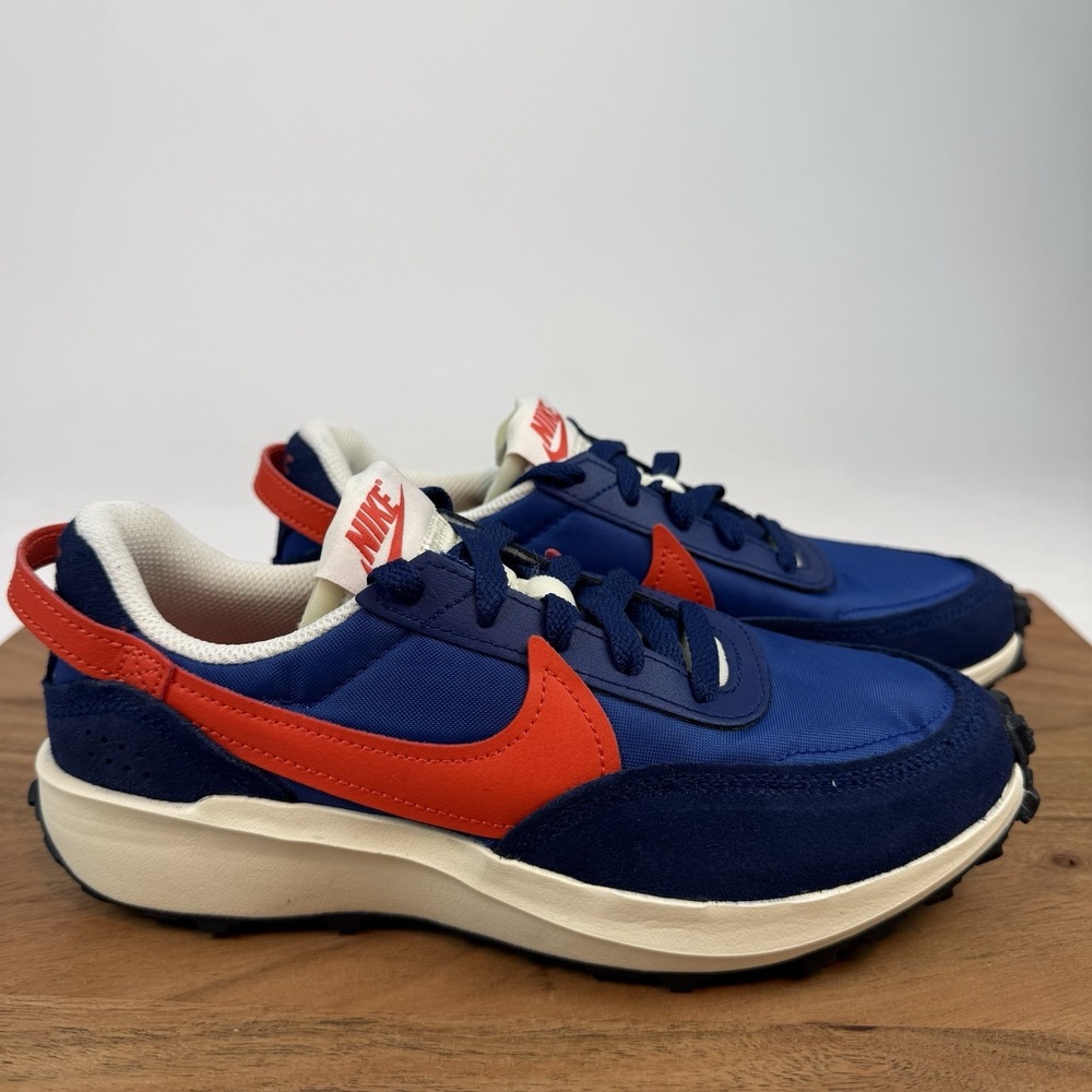 NWOB Womens Nike Waffle Debut Blue Void Picante Red‎ Trainers Sneakers Size 6 M